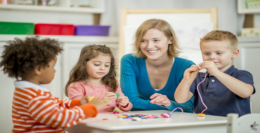 Illustration of Human Respiratory System, Cystic Fibrosis Adult and 3 children doing arts and crafts